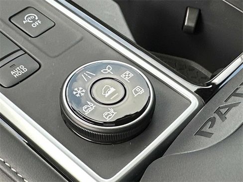 New 2025 Nissan Pathfinder SV w/ Cargo Package image 18