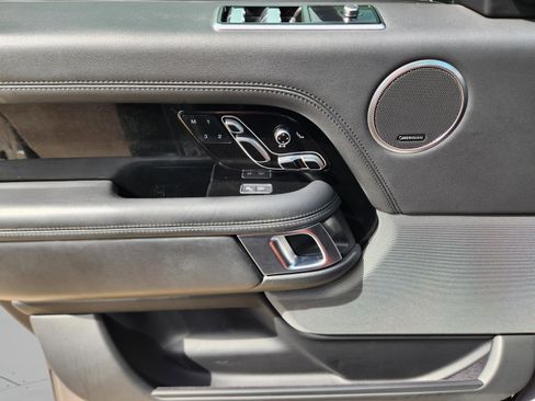 Used 2020 Land Rover Range Rover HSE image 22