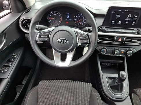 Used 2020 Kia Forte Sedan FWD image 2