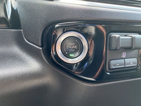 Used 2025 Chevrolet Silverado 1500 LT Trail Boss w/ Dark Appearance Package image 20