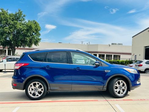 Used 2015 Ford Escape Titanium w/ Equipment Group 301A FWD image 9