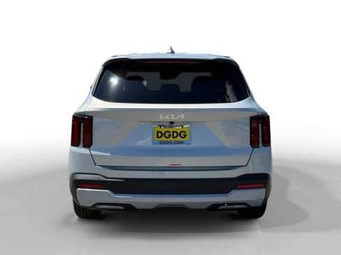 New 2026 Kia Sorento LX FWD image 4