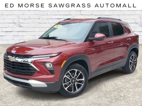 Certified 2024 Chevrolet TrailBlazer LT w/ Convenience Package FWD image 1