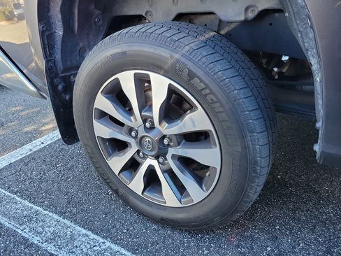 Used 2019 Toyota Tundra Limited image 16