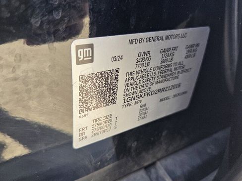 Used 2024 Chevrolet Suburban Premier AWD/4WD image 16