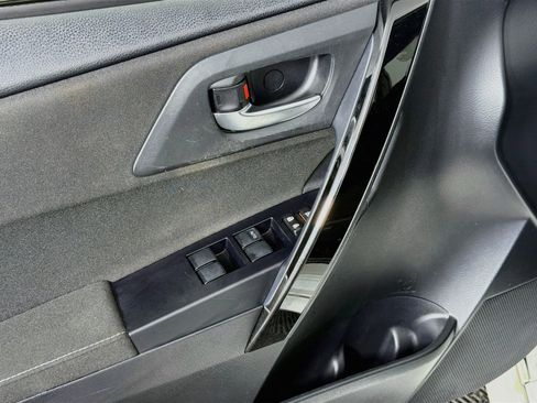 Used 2018 Toyota Corolla iM FWD image 15