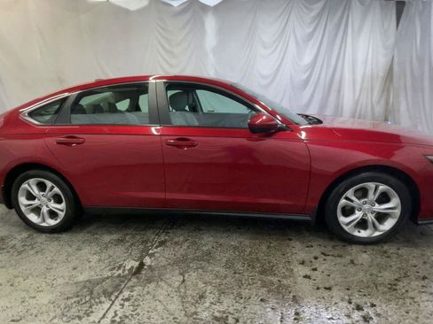 Certified 2023 Honda Accord LX image 9