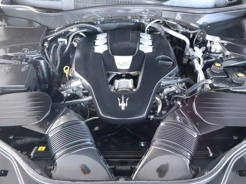 Used 2018 Maserati Levante GranLusso AWD/4WD image 46