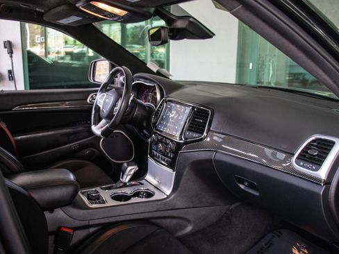 Used 2021 Jeep Grand Cherokee SRT w/ Trailer Tow Group IV image 18