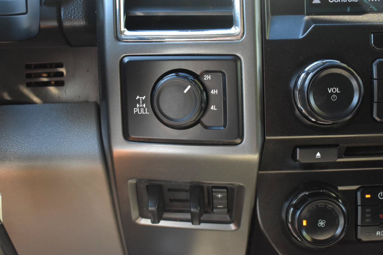 Used 2018 Ford F250 XLT w/ XLT Premium Package AWD/4WD image 34