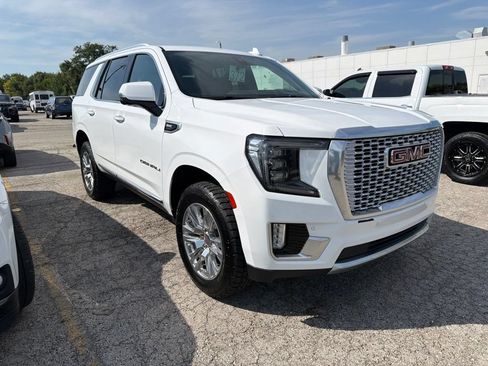 Used 2021 GMC Yukon Denali AWD/4WD image 3