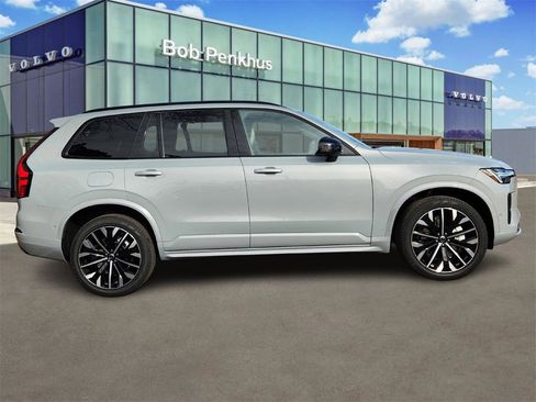 New 2026 Volvo XC90 B6 Ultra w/ Protection Package image 28