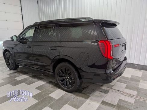 Used 2025 Ford Expedition Platinum w/ Stealth Appearance Package AWD/4WD image 2