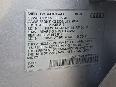 Used 2023 Audi Q5 e Premium w/ Convenience Package image 39