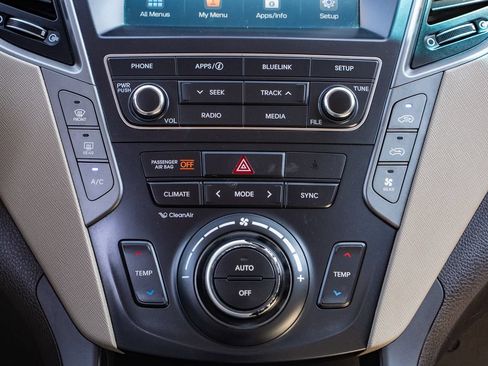 Used 2018 Hyundai Santa Fe SE AWD/4WD image 13