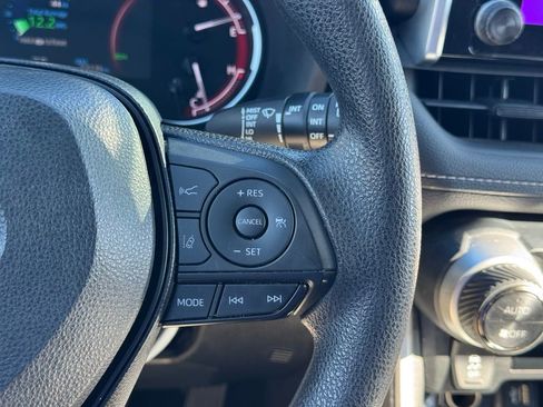 Certified 2023 Toyota RAV4 XLE image 28