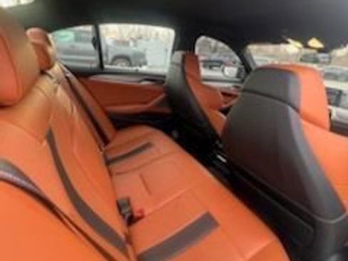 Used 2019 BMW M5 image 4