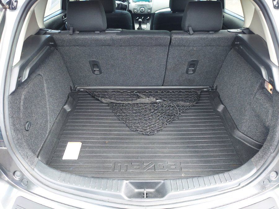 Used 2012 MAZDA MAZDA3 i Touring FWD image 16