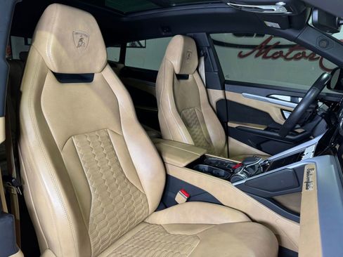 Used 2021 Lamborghini Urus image 17