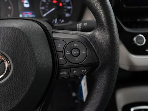 Used 2025 Toyota Corolla LE image 23