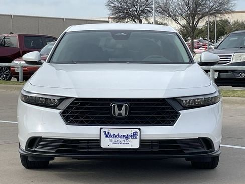 Certified 2025 Honda Accord LX image 6