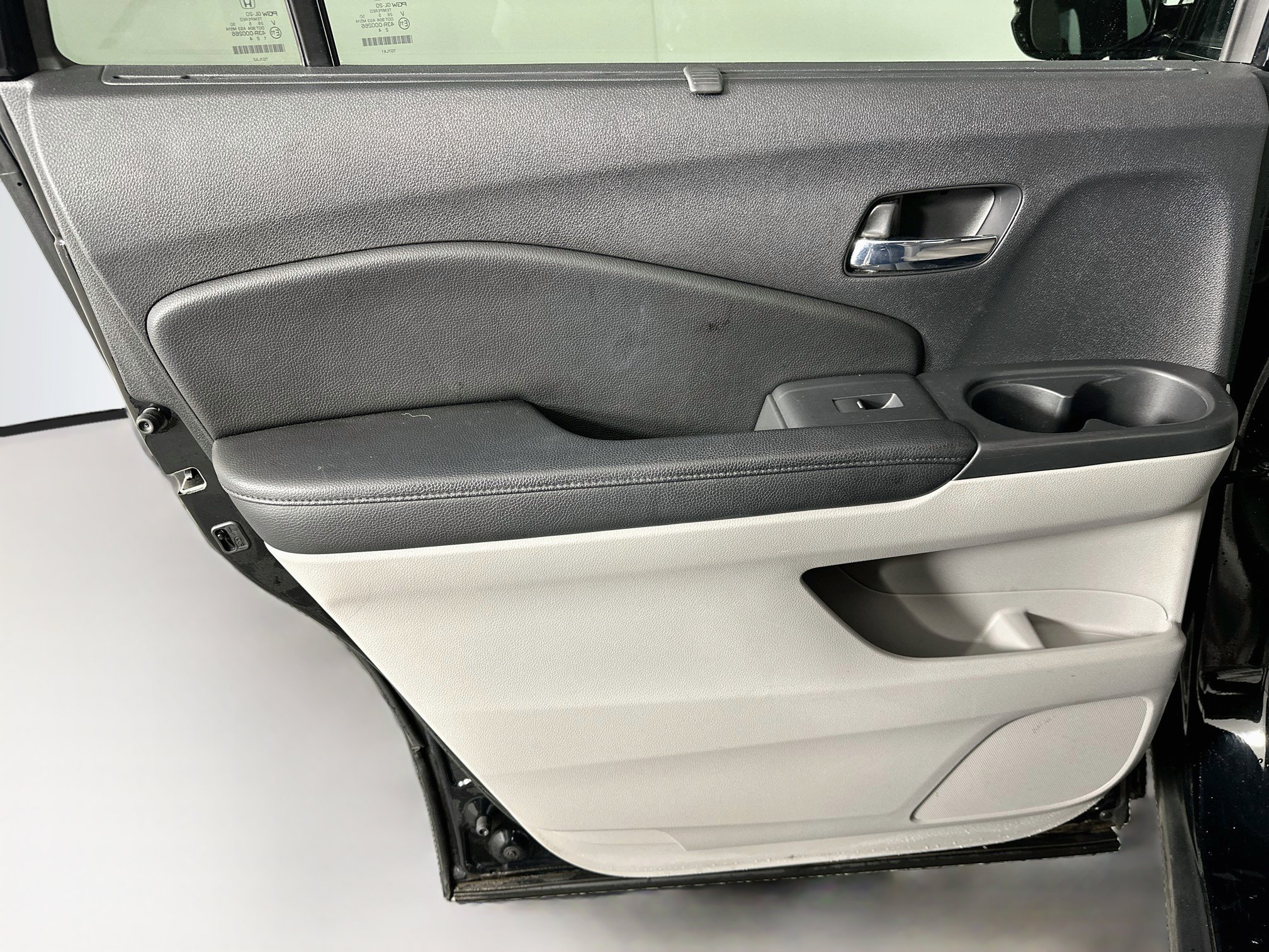 Used 2016 Honda Pilot Touring image 28