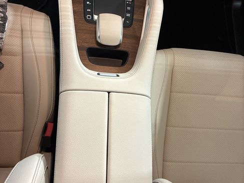 New 2026 Mercedes-Benz GLE 450e 4MATIC image 11