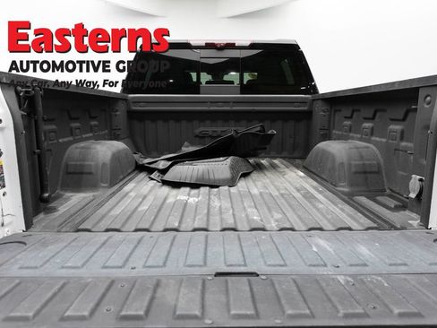 Used 2024 GMC Sierra 1500 AT4 w/ Technology Package AWD/4WD image 9