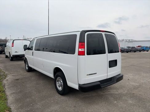 Used 2023 Chevrolet Express 3500 LS image 4