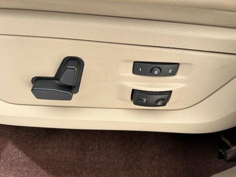 Used 2017 RAM 1500 Laramie w/ Convenience Group image 30