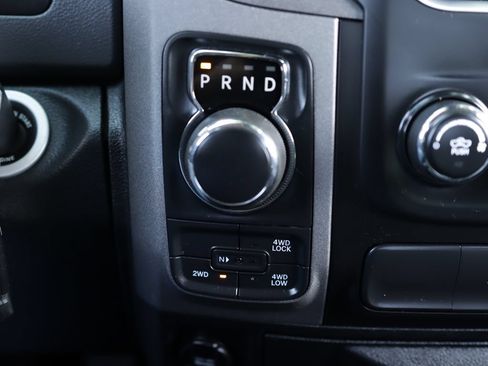 Used 2018 RAM 1500 Express AWD/4WD image 17