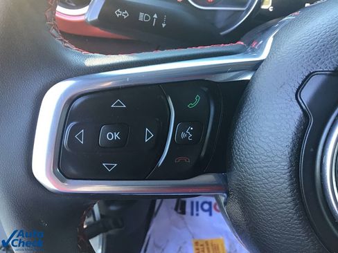 Used 2023 Jeep Wrangler Unlimited Rubicon image 26