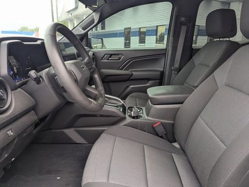 Used 2024 Chevrolet Colorado Trail Boss w/ Technology Package image 25