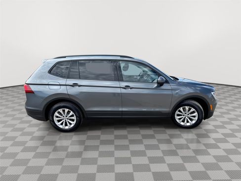 Used 2018 Volkswagen Tiguan S image 8