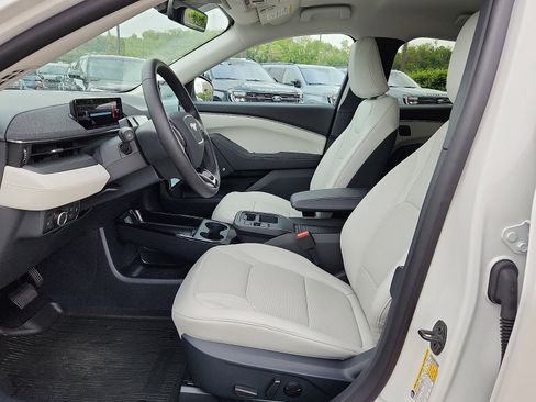 Used 2025 Ford Mustang Mach-E Premium RWD image 13