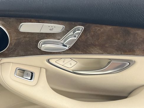 Used 2017 Mercedes-Benz GLC 300 image 31