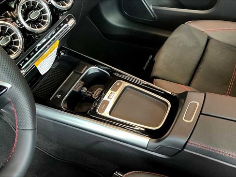 New 2025 Mercedes-Benz GLA 250 4MATIC image 7