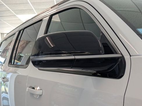 New 2026 Jeep Grand Wagoneer L 2WD image 13