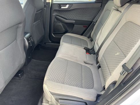 Used 2020 Ford Escape SE image 20