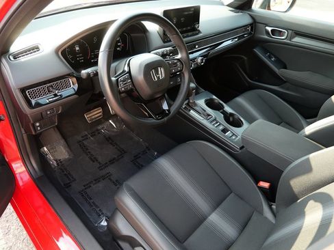Used 2023 Honda Civic Sport image 3