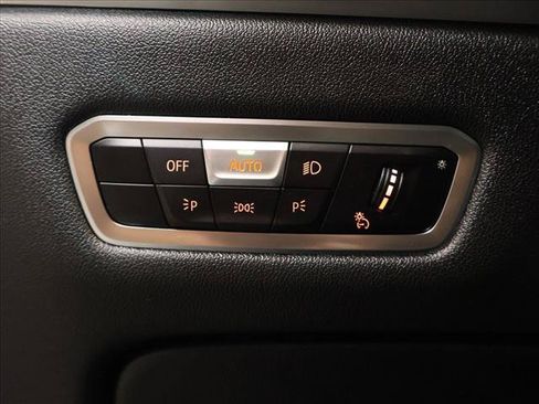 Used 2023 BMW X7 xDrive40i w/ M Sport Package AWD/4WD image 14