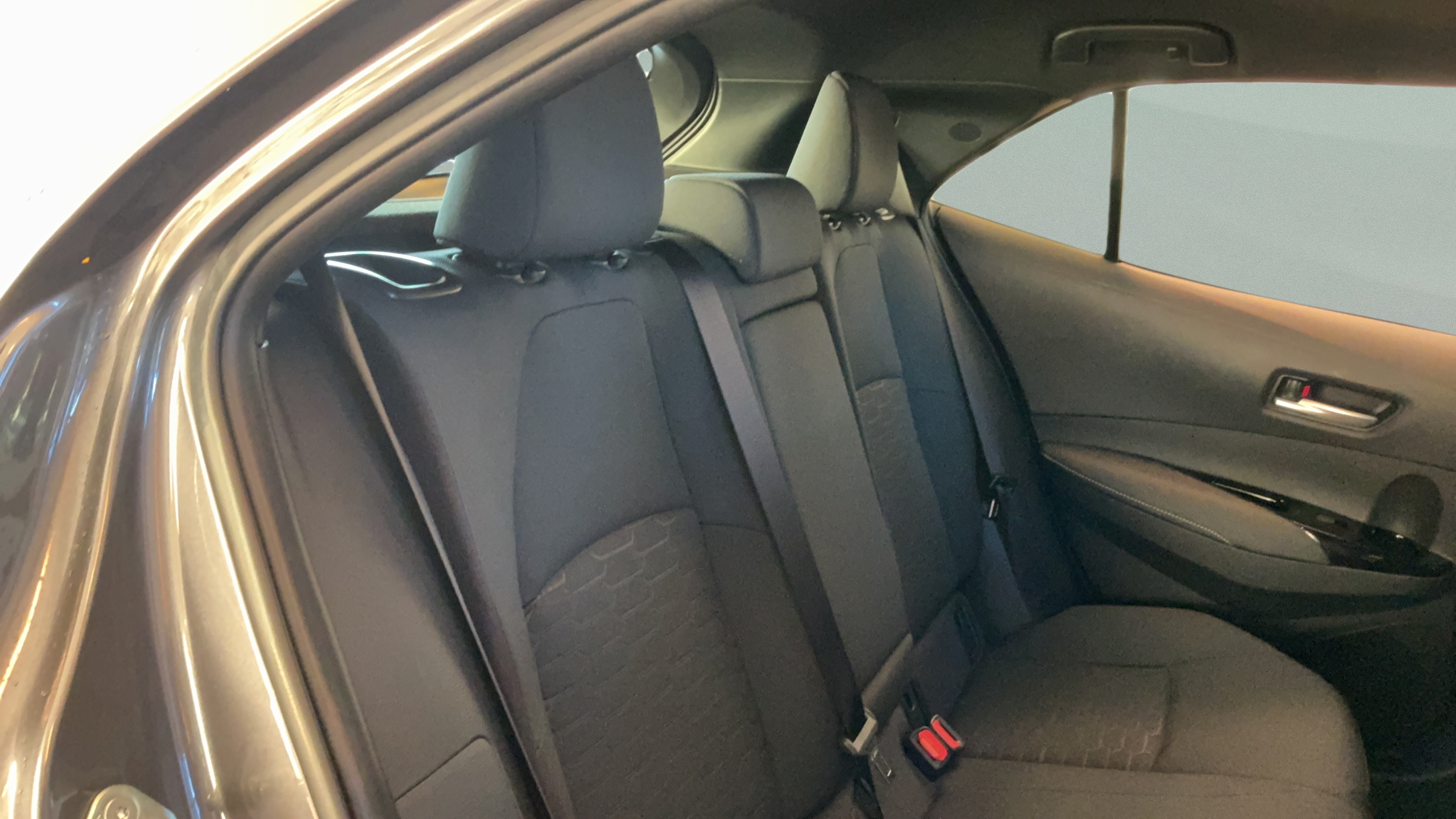 Certified 2025 Toyota Corolla SE FWD image 28