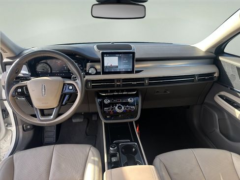 Used 2022 Lincoln Corsair AWD w/ Premium Package image 11