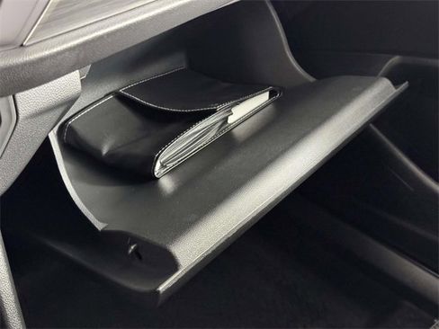 Used 2024 Volkswagen Jetta SEL image 31