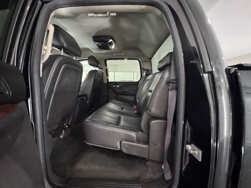 Used 2012 GMC Sierra 1500 SLT w/ Suspension Package, Off-Road AWD/4WD image 17
