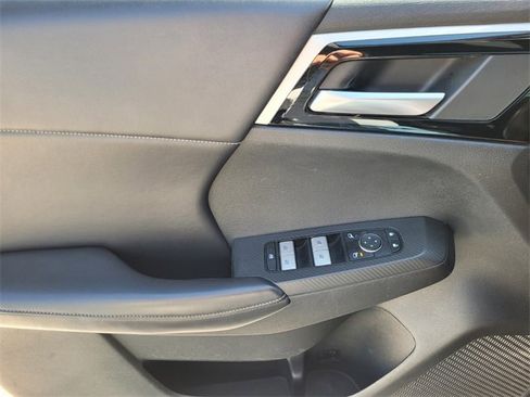 Used 2022 Mitsubishi Outlander SE image 23