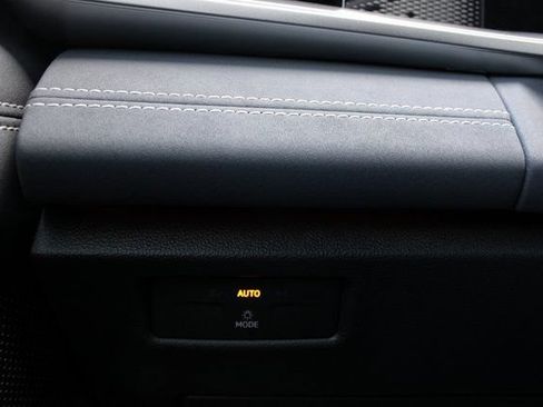 New 2026 Volkswagen Tiguan SE R-Line FWD image 10