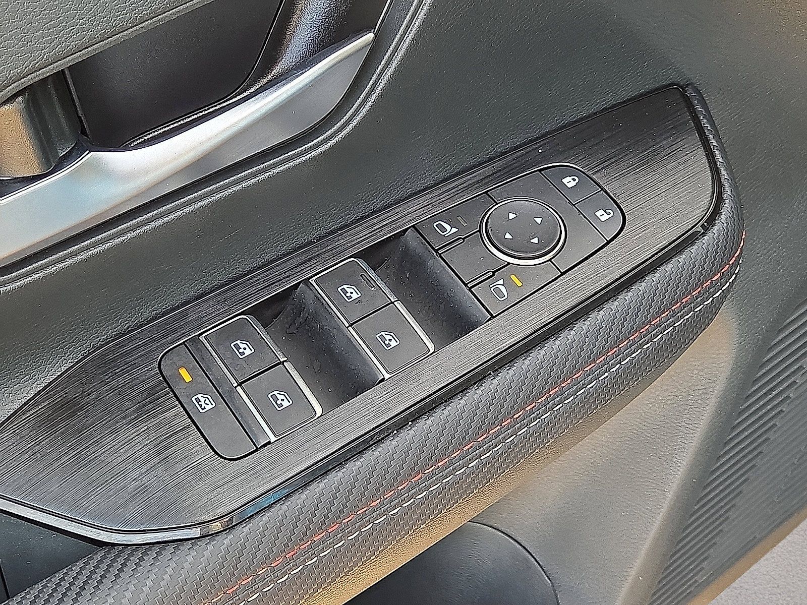 Used 2025 Nissan Kicks SR w/ Illumination Package AWD/4WD image 22