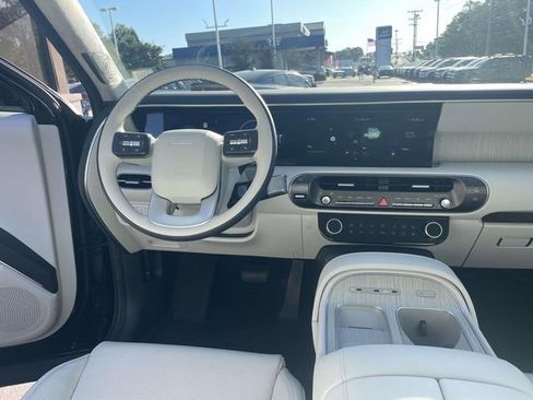 Used 2026 Hyundai Palisade Calligraphy FWD image 12