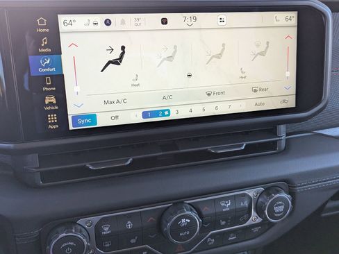 New 2026 Jeep Gladiator Rubicon w/ Safety Group image 7